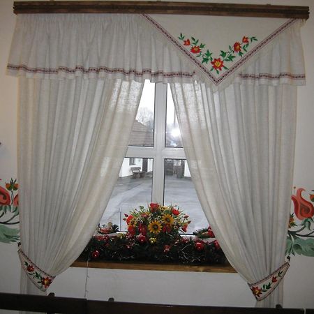 Transit Hotel Дьяковцы Экстерьер фото