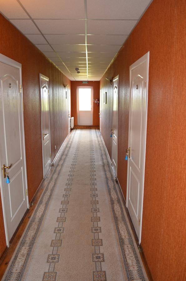 Transit Hotel Дьяковцы Экстерьер фото