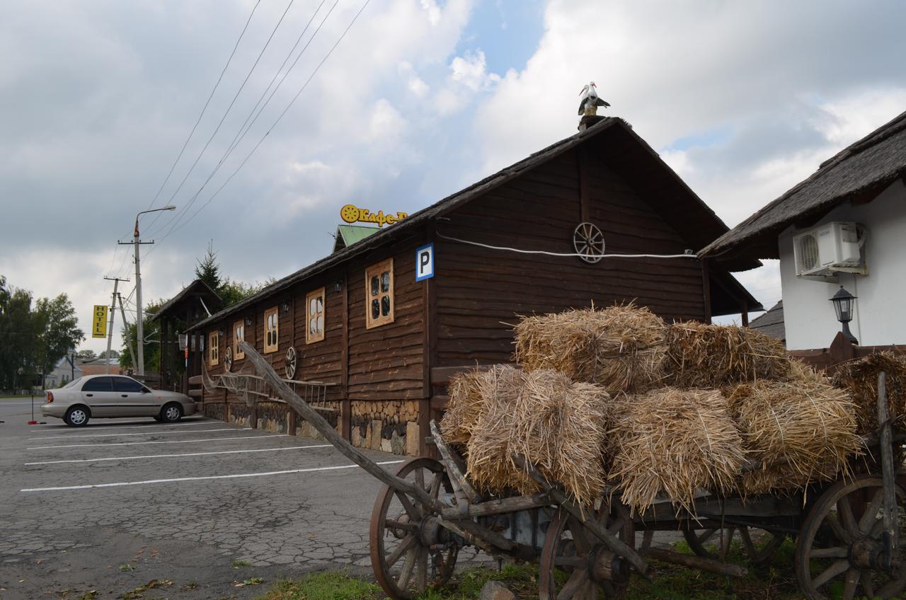 Transit Hotel Дьяковцы Экстерьер фото